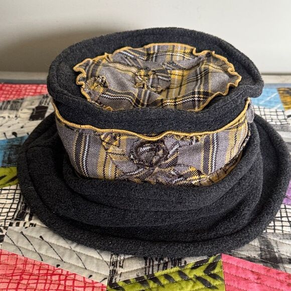 Gant Fleece & Plaid Hat main image 9